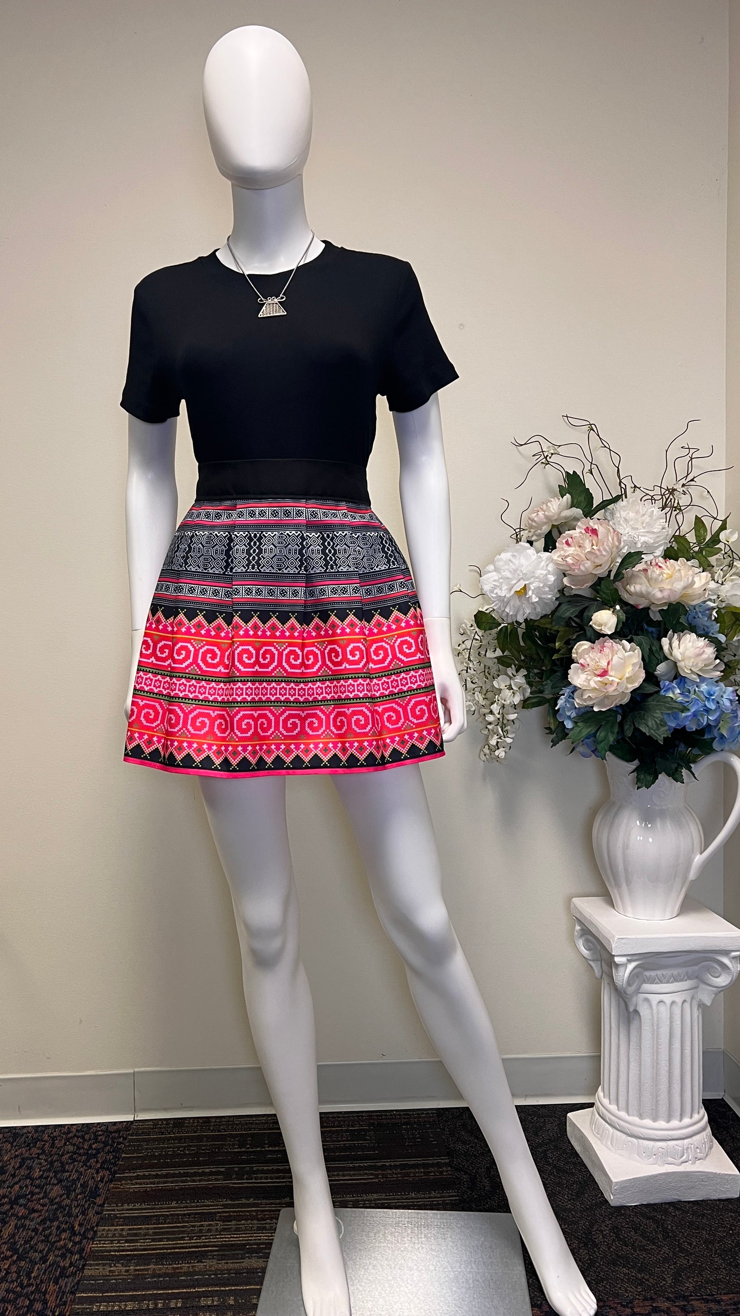 Hmong pleated mini skirt (L)