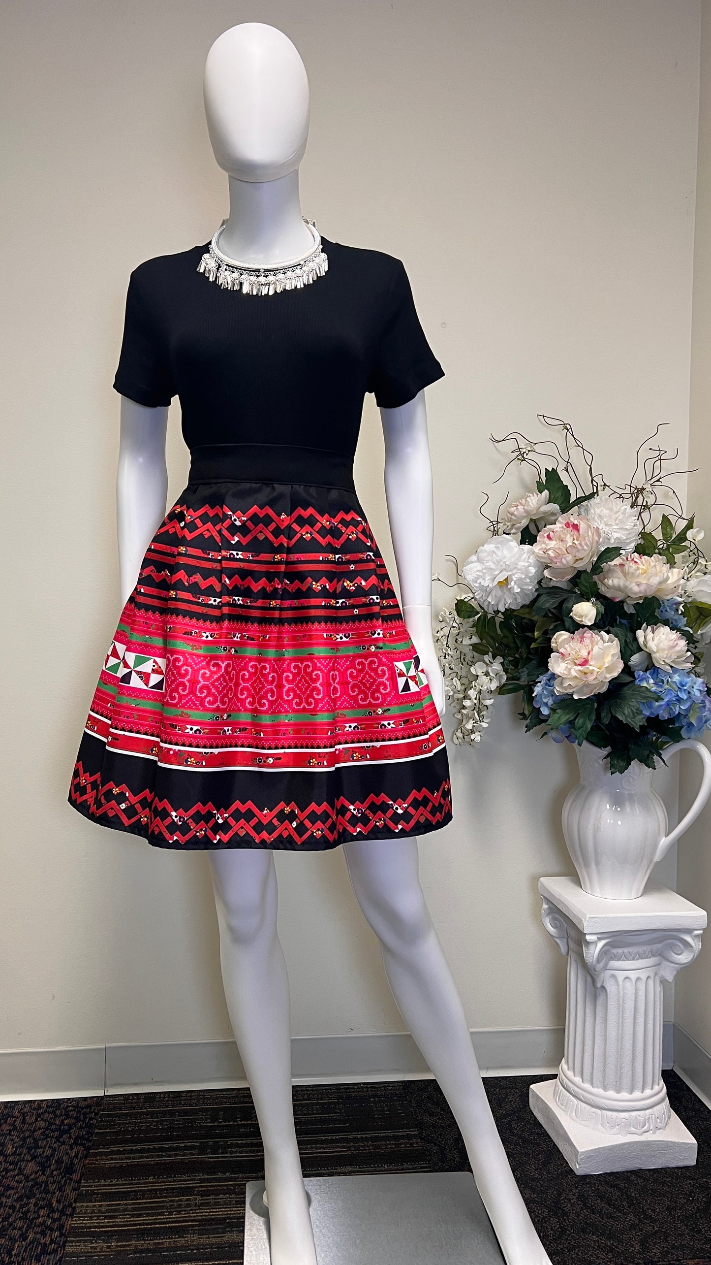 Hmong pleated skirt (L)