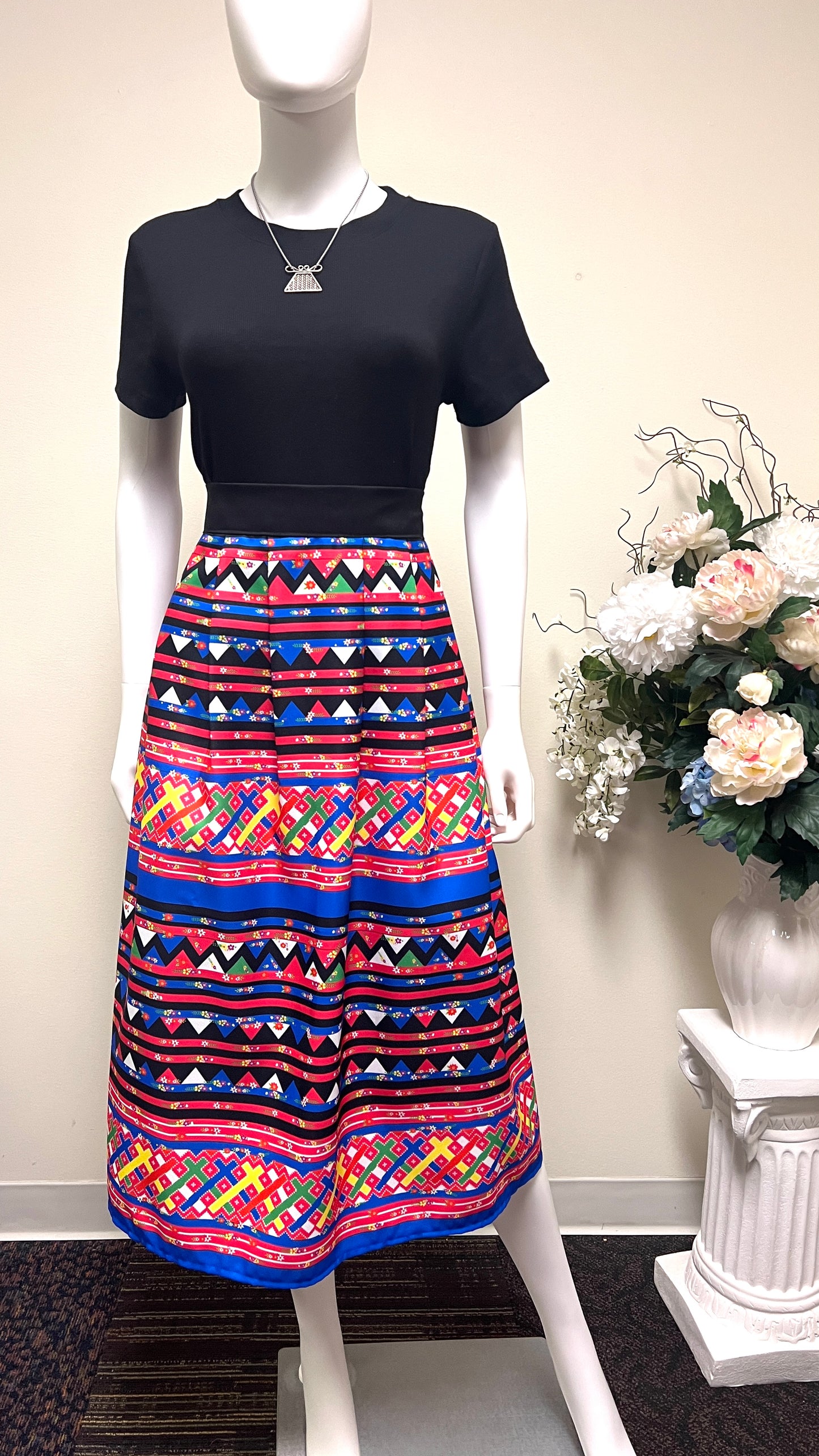 Hmong pleated skirt (L)