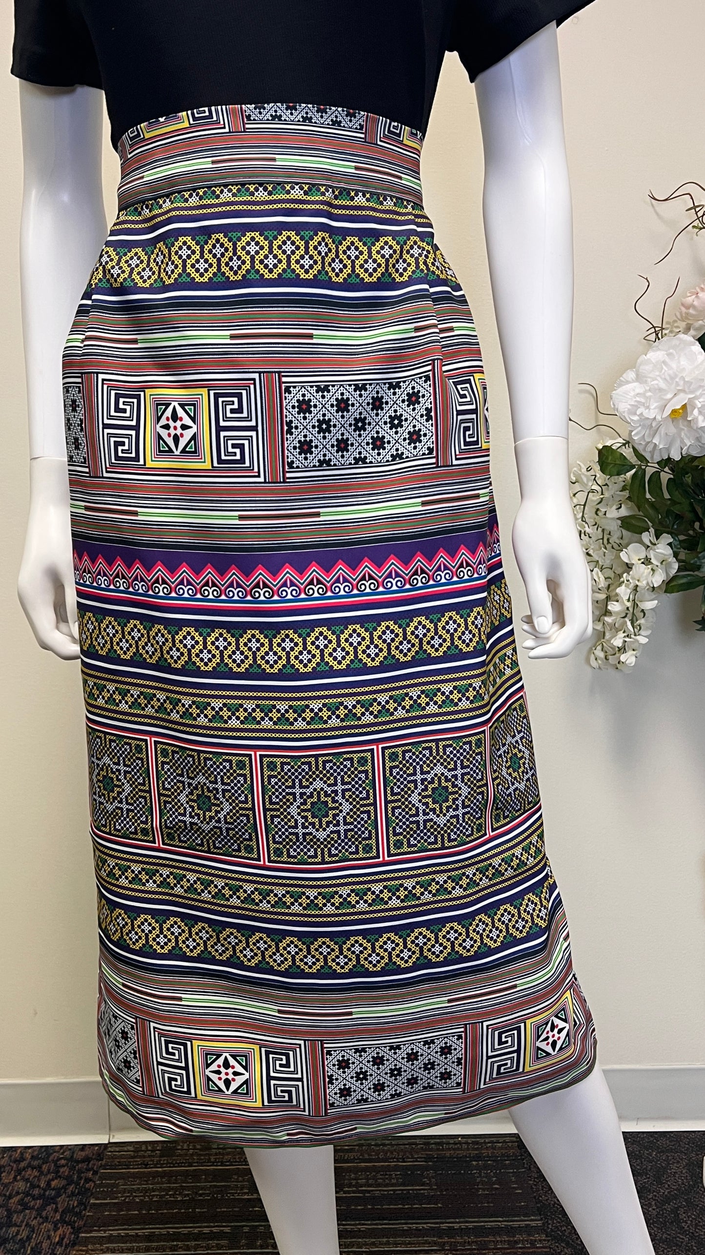 Hmong Pencil Skirt (M)