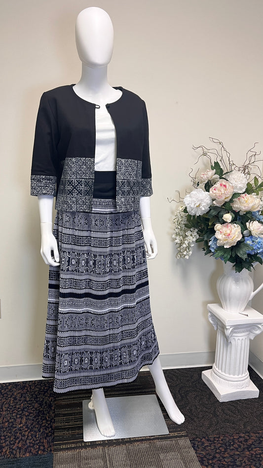 Hmong skirt (M)