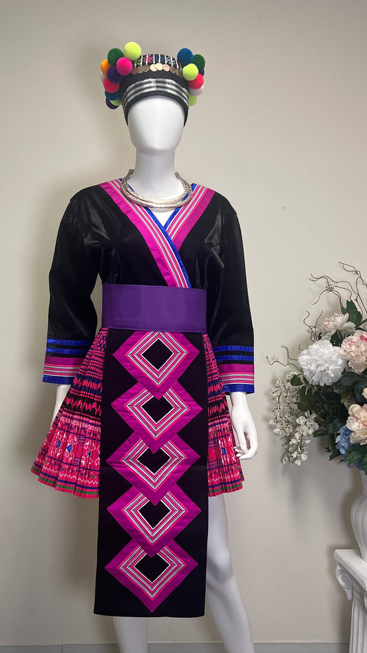 Hmong outfit (size 40)