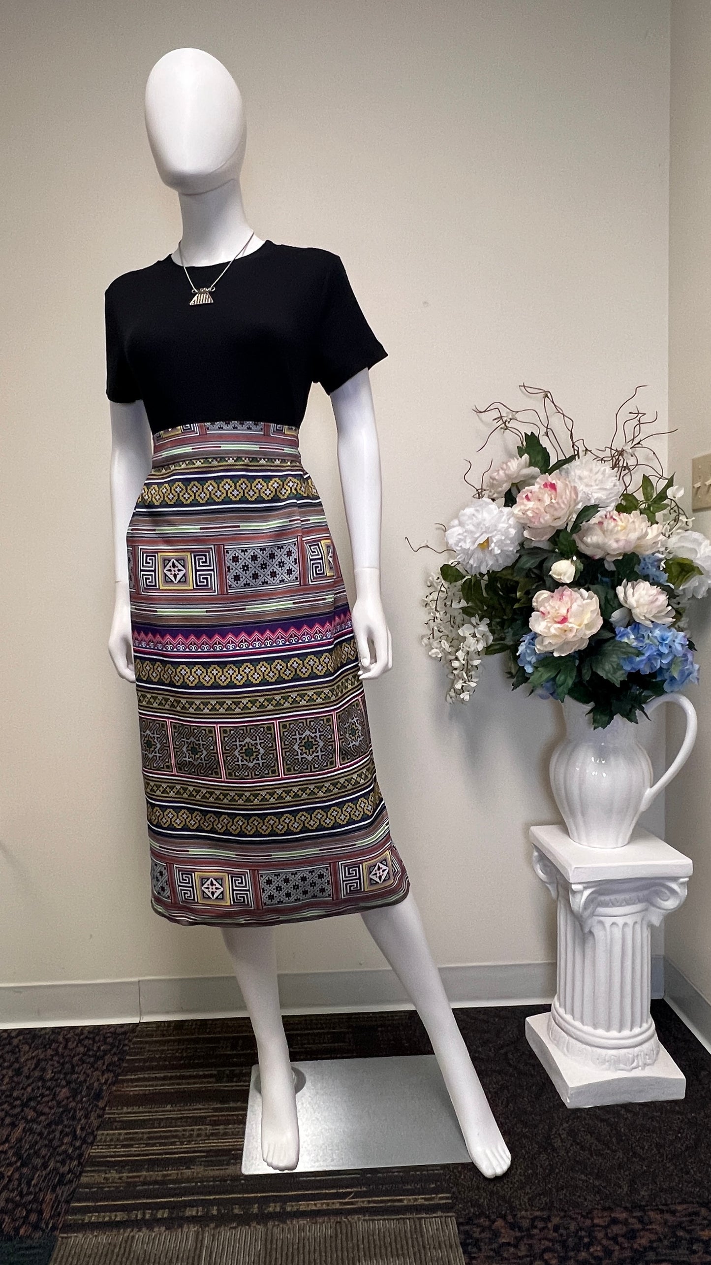 Hmong Pencil Skirt (M)