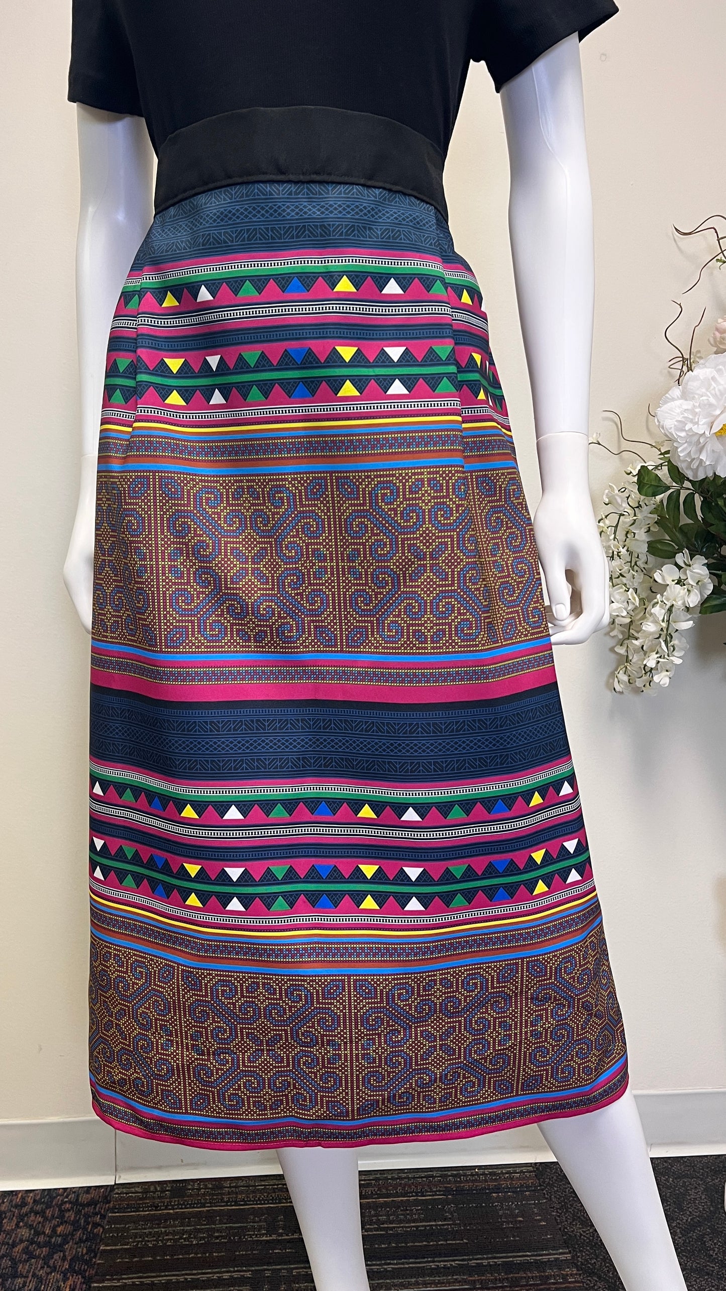 Hmong Pencil Skirt (L/XL)