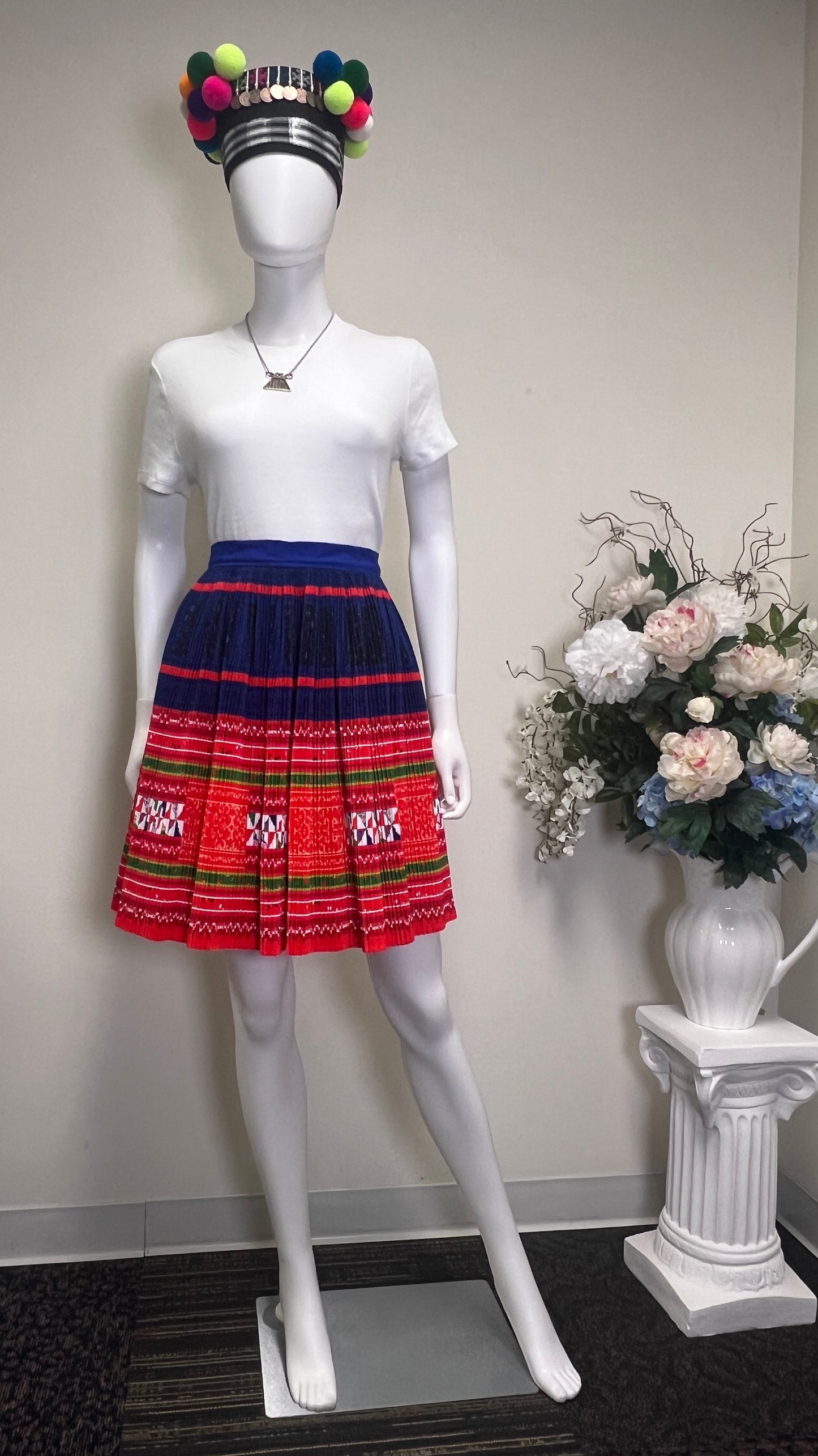 Hmong skirt wraparound (39W/19L)