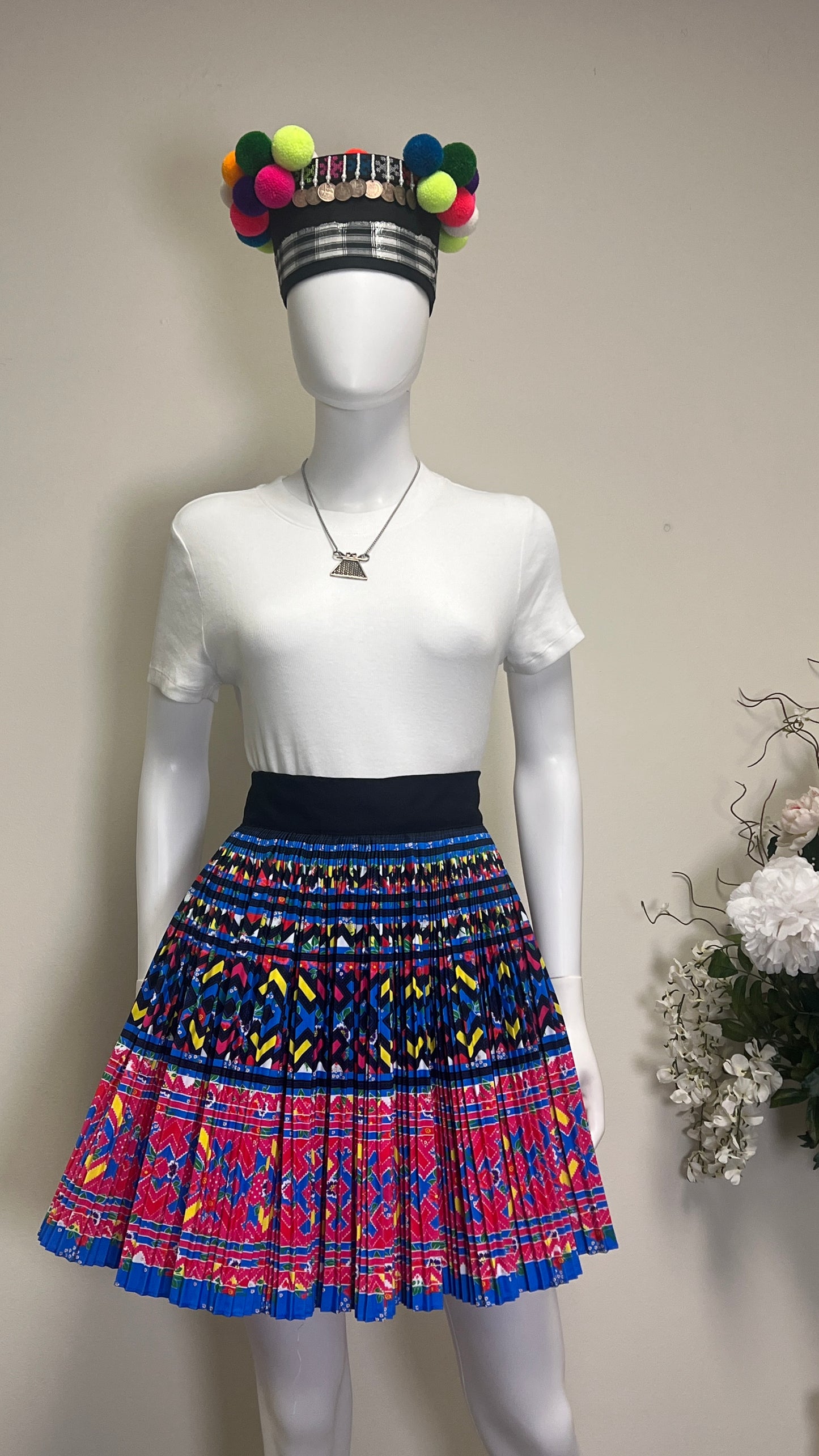 Hmong skirt wraparound (42W/19L and 45W/21L)