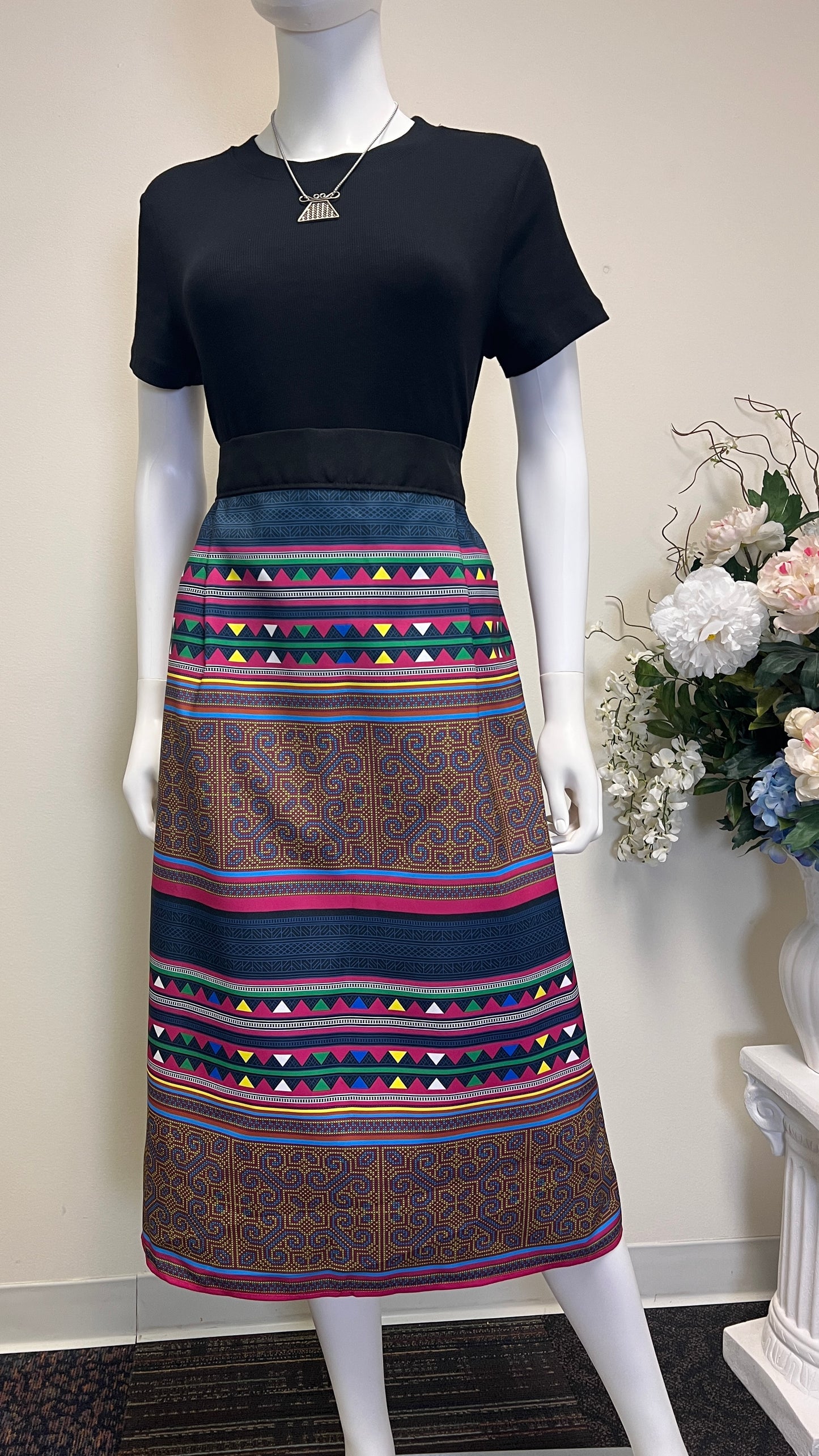Hmong Pencil Skirt (L/XL)
