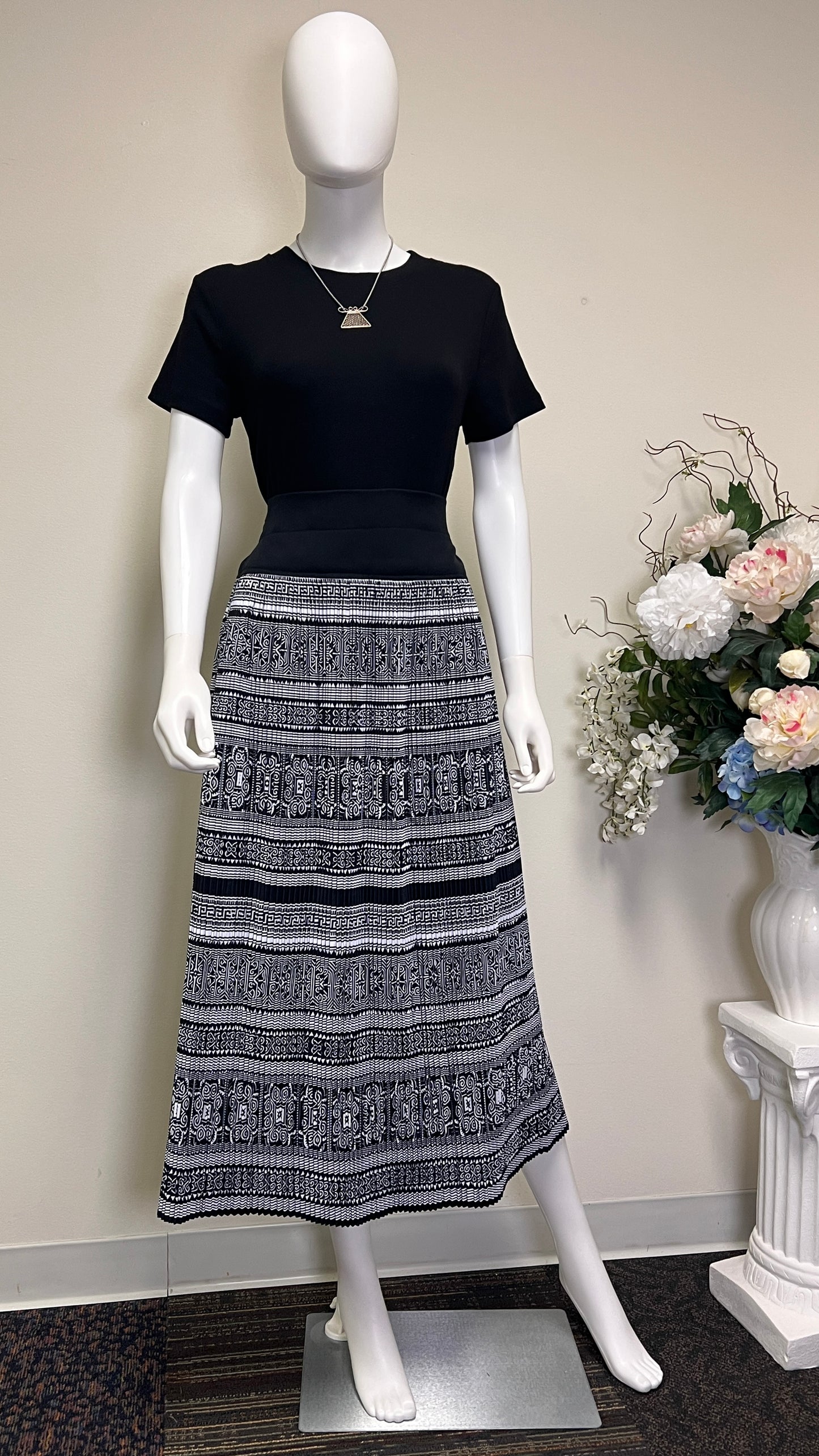 Hmong skirt (M)