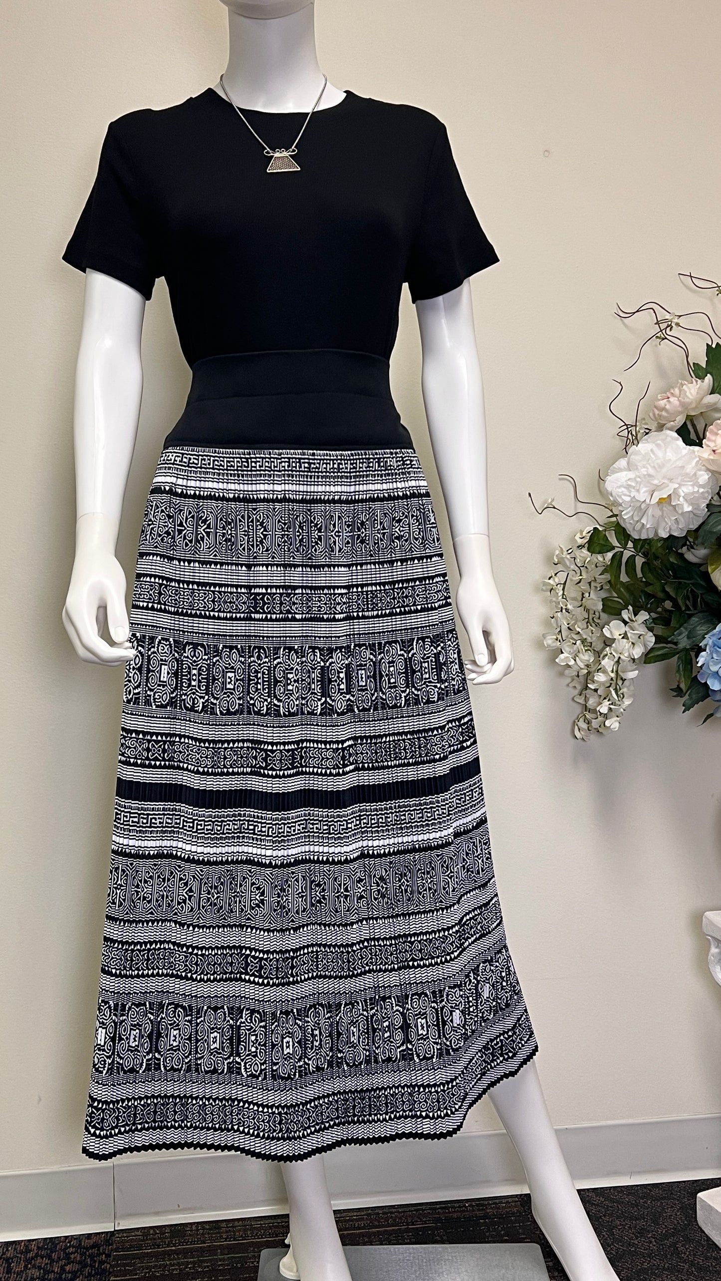 Hmong skirt (M)