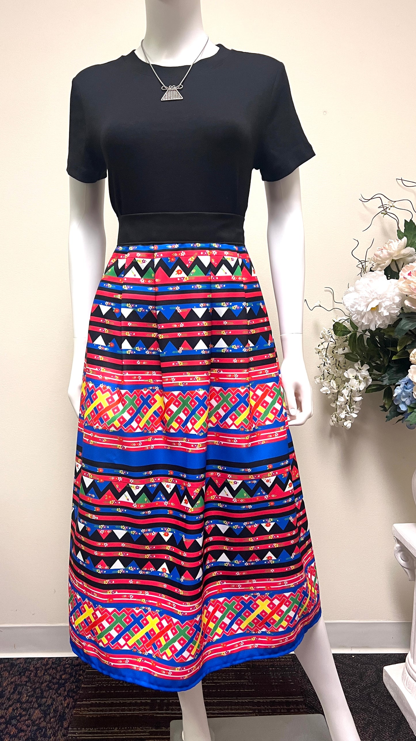 Hmong pleated skirt (L)